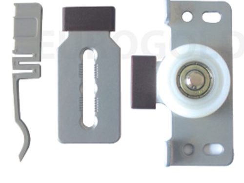 Bánh xe cửa lùa Eurogold A332