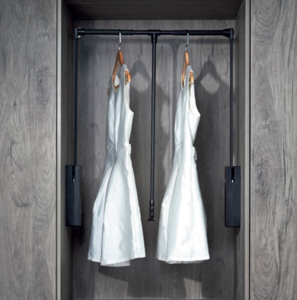 Suốt treo áo có tay kéo Inoxen FV12B Suốt treo áo có tay kéo Inoxen FV12B