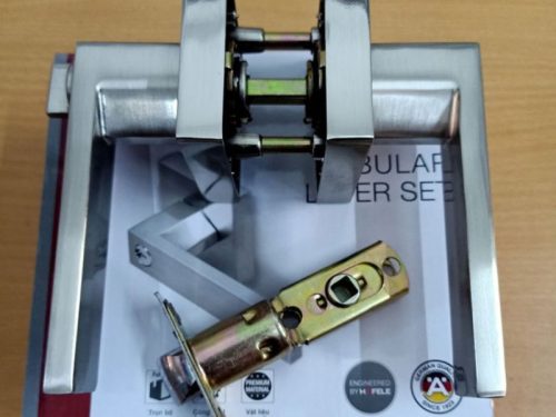 Ảnh thực khóa tay nắm gạt cửa WC Häfele DIY 499.63.973