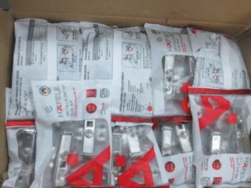 dong goi ban le trum ngoai metalla sm 110 giam chan hafele 315 07 113